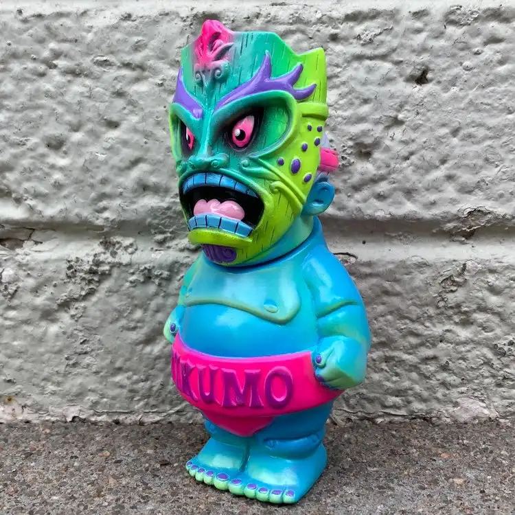 Custom figurine model 3d vinyl designer figure rainbow pvc collectible resin art toy cartoon girl figurine factory