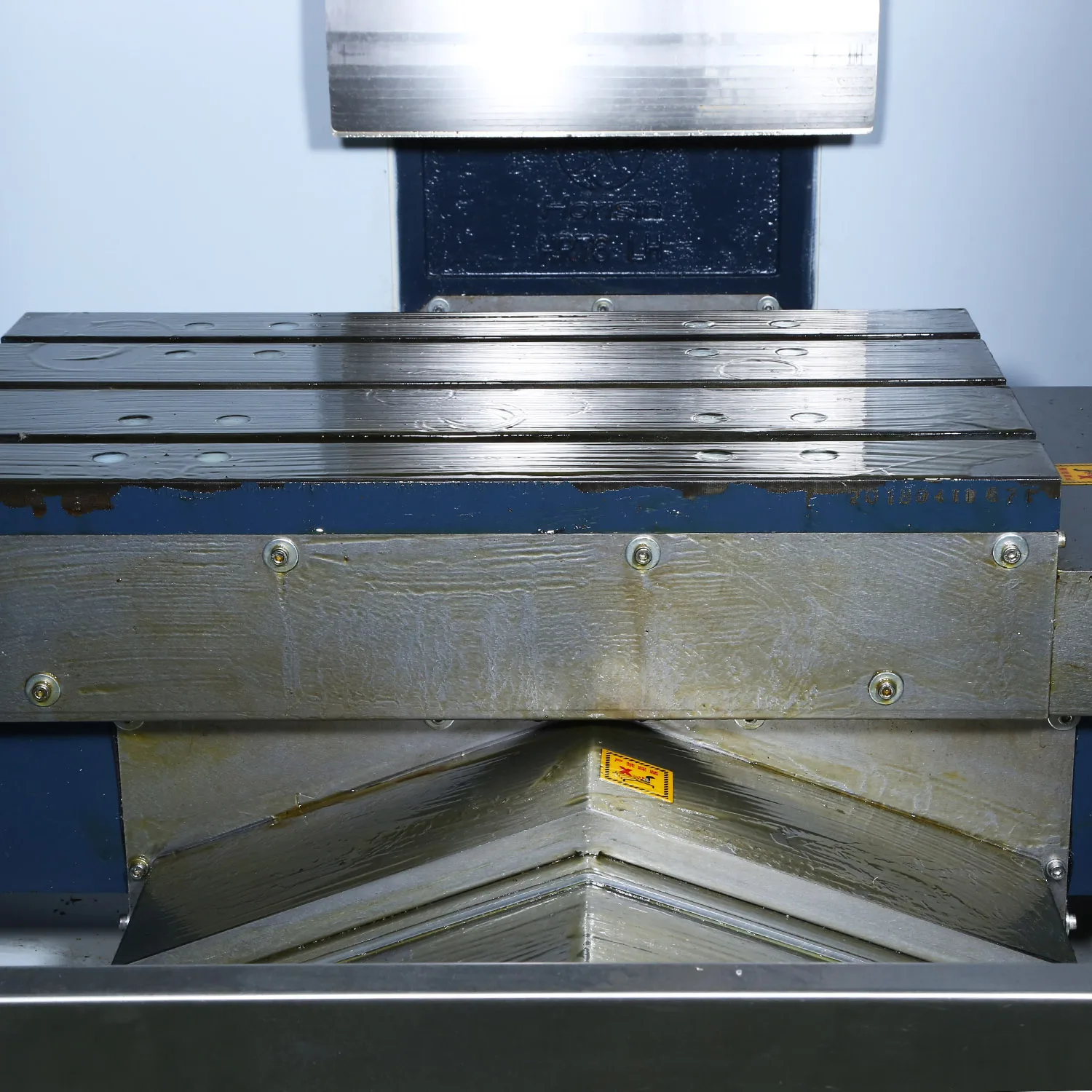 Factory Direct Sale Fanuc System Metal Cnc Machining Milling Machine CV600 Vertical Cnc Machining Center