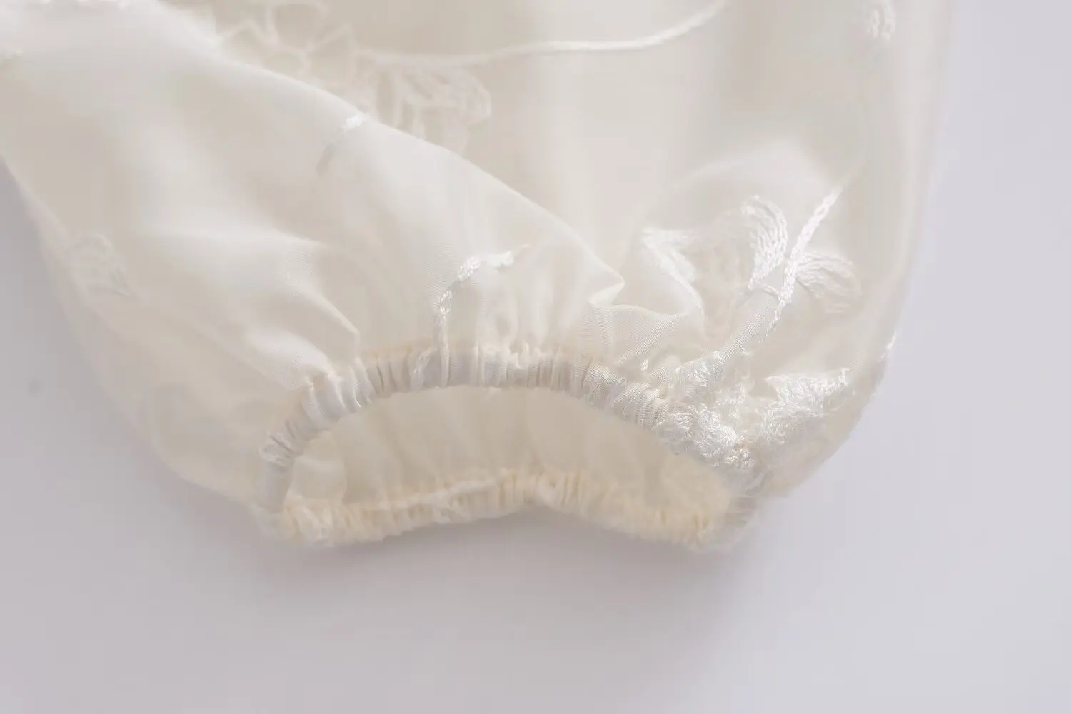 New Chinese Style Embroidered Plate Button White Blouse Exquisite High Collar Top Versatile Casual Crop Top for Summer