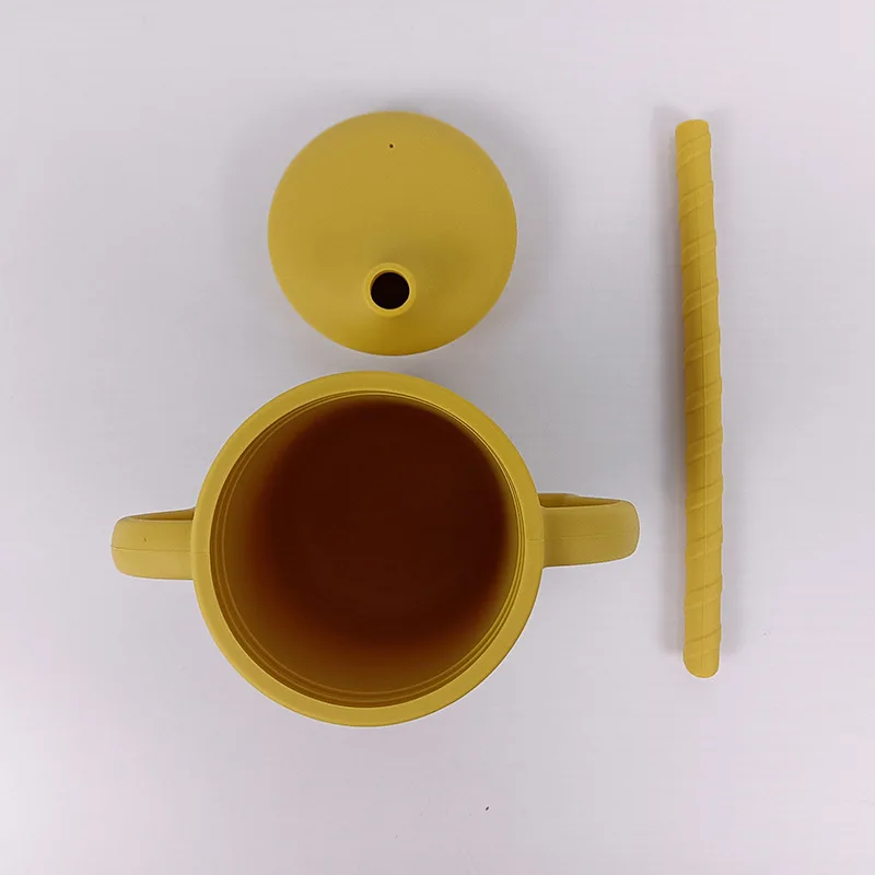 Unique design anti slip and anti drop silicone baby water cup easy to clean no bisphenol silicone cup