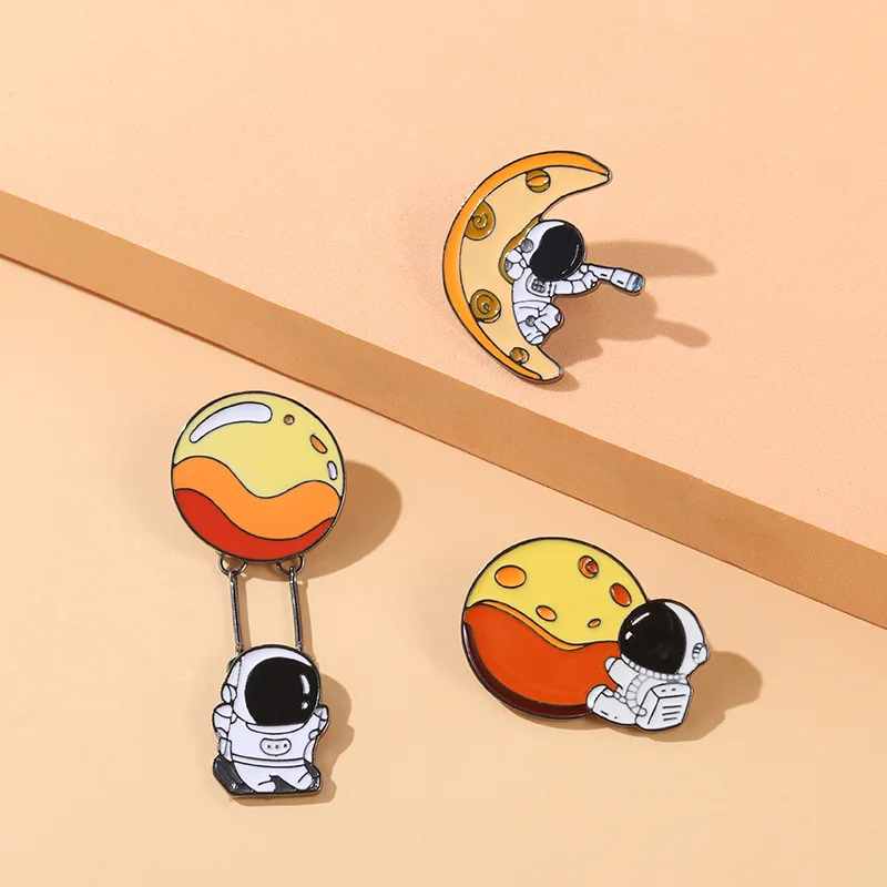 Astronaut And Planet Badges Custom Brooches Pins Badges
