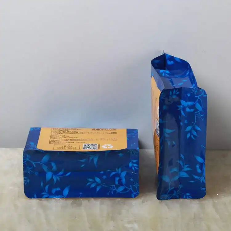 Аппарат для изготовления мешков пищевых продуктов ламинированный материал PA/PE/PP с плоским дном на молнии 8 боковыми