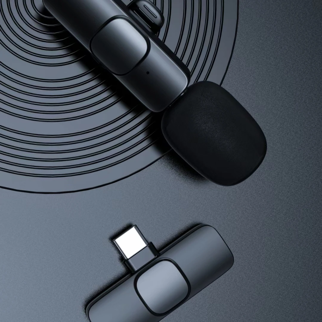 Mini 2.4g Wireless lavalier clip on  microphone