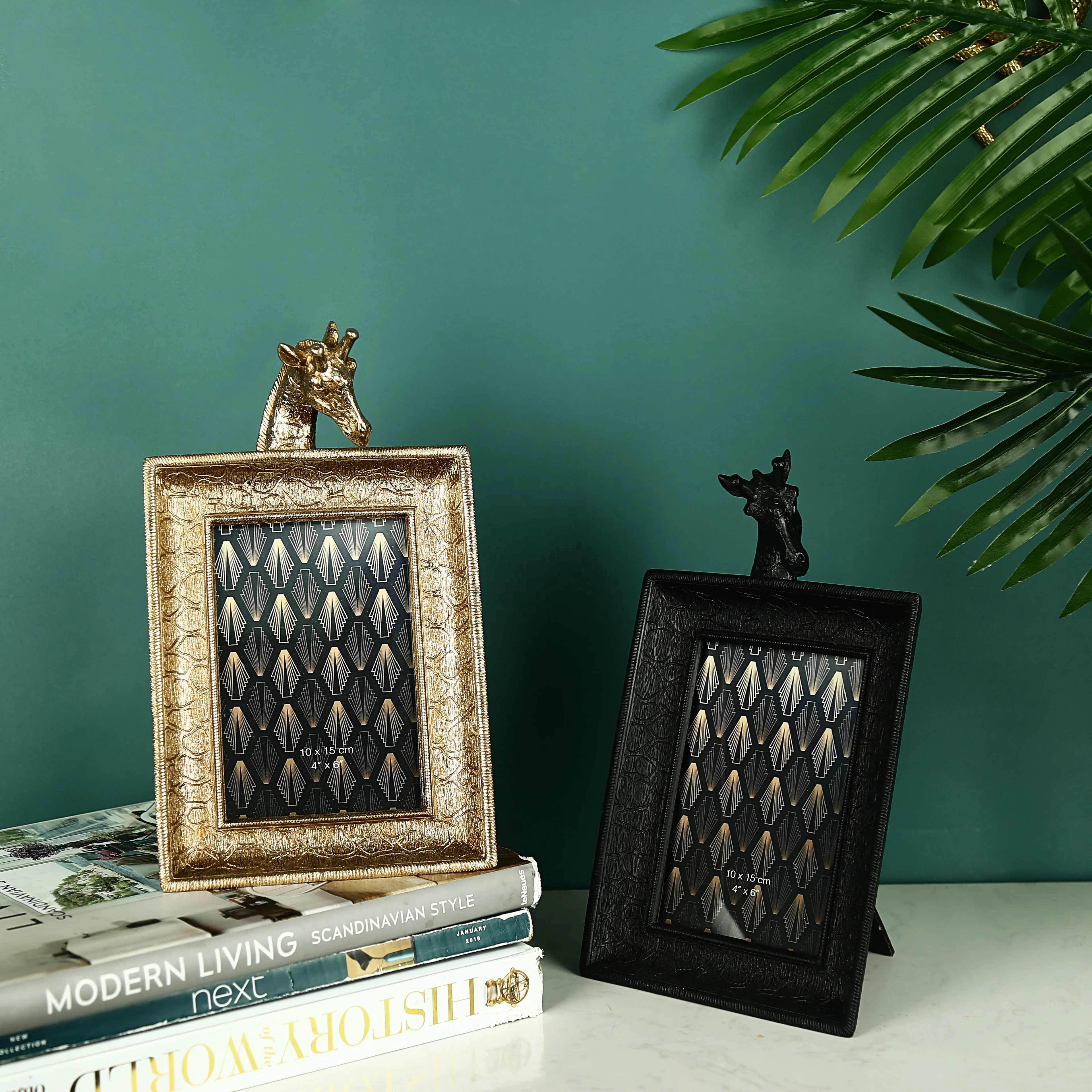 Resin Gold Giraffe Photo Frame Customized for Home Decor