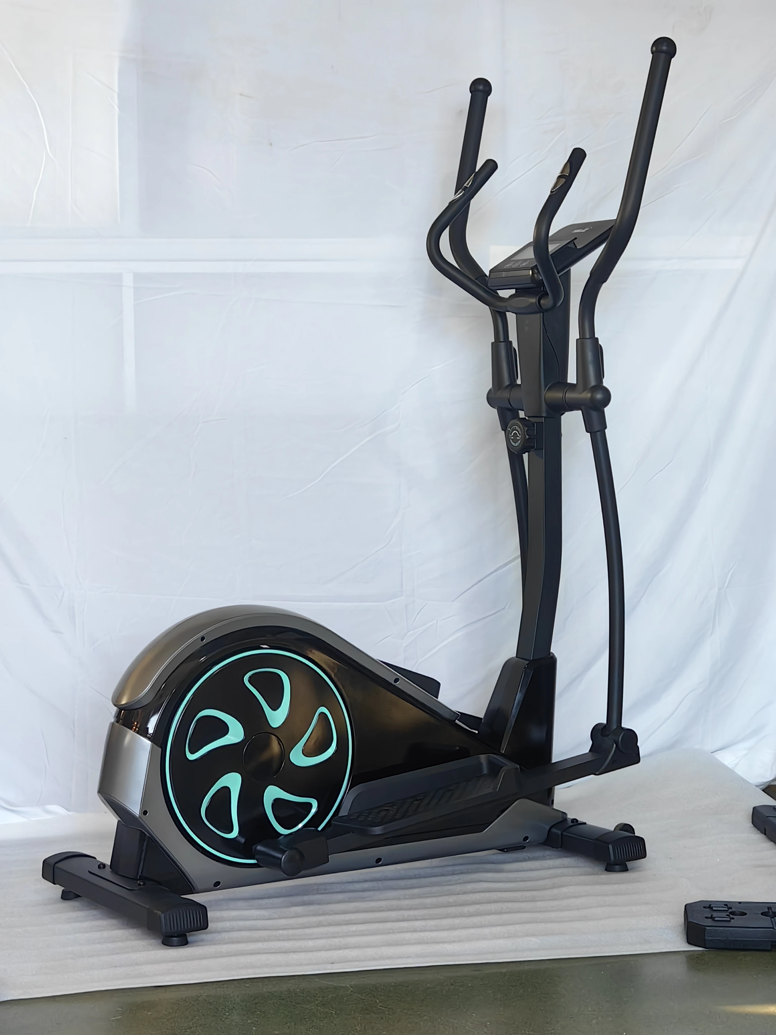New Designed Fitness Orbit Bike Magnetic Elliptical Trainers with Competitive Price