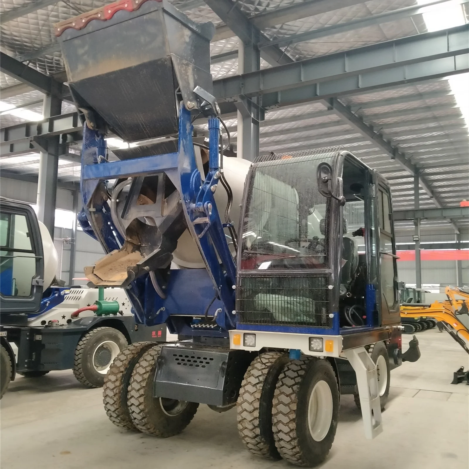 Hot Sale Mini Truck  Concrete Mixer Prices Automatic Electric Concrete Mixer China  Self-loading Concrete Mixer