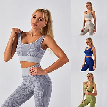 
2021 Snake Skin Animal Print Yoga Wear Suit 2 Piece Sport Bra And Yoga Pants Wear Gym Sets 