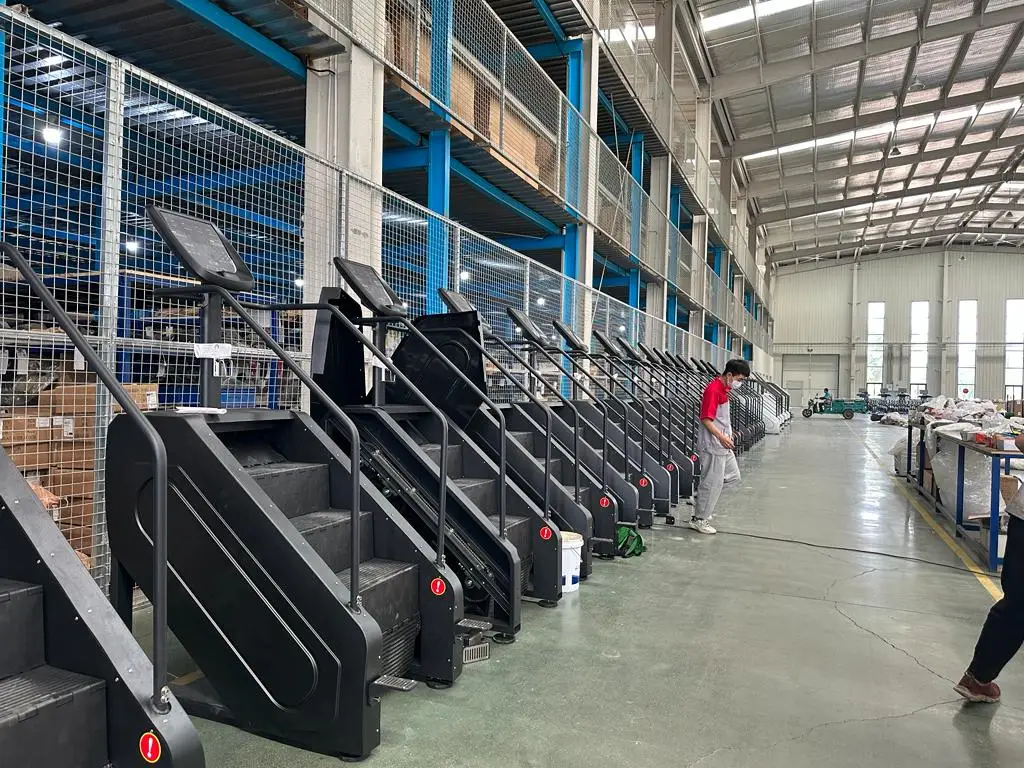 Bodybuilding Equipment the Popular Stair Climbing Machine Electric Stair Master Gym Equipment Stair Climber Machine