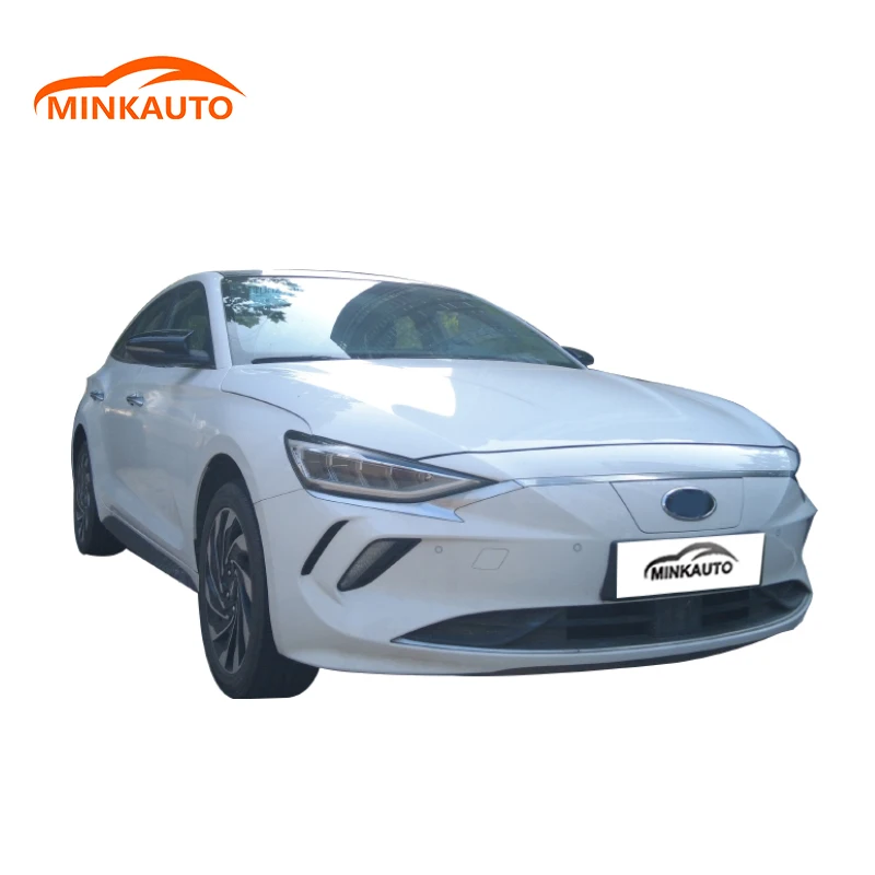 limousine autos intelligent electric car saloon with lithium battery