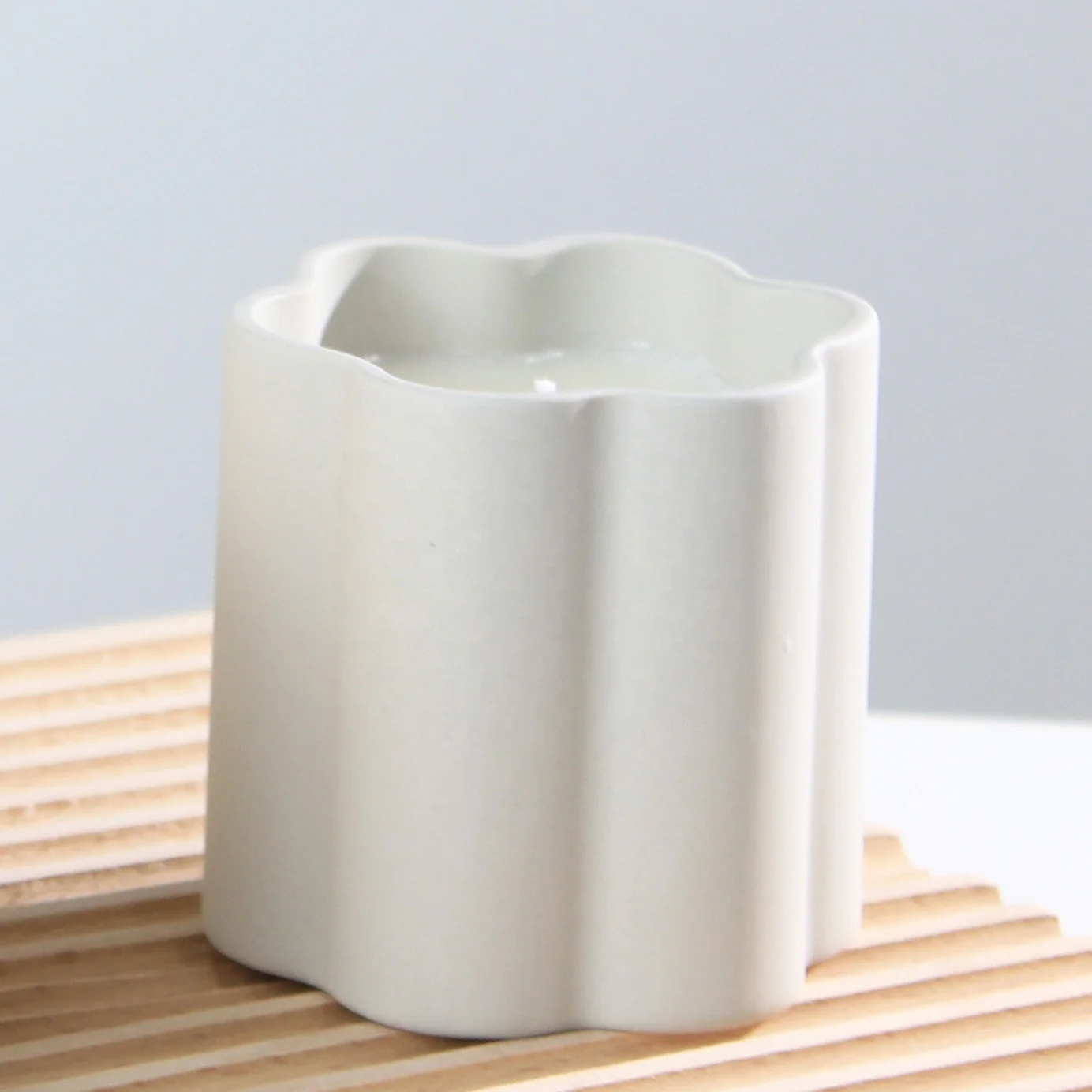 8oz 250ml Flower Shape Wholesale Candle Container Vessels Empty Ceramic Candle Jars For Candles Home Wedding