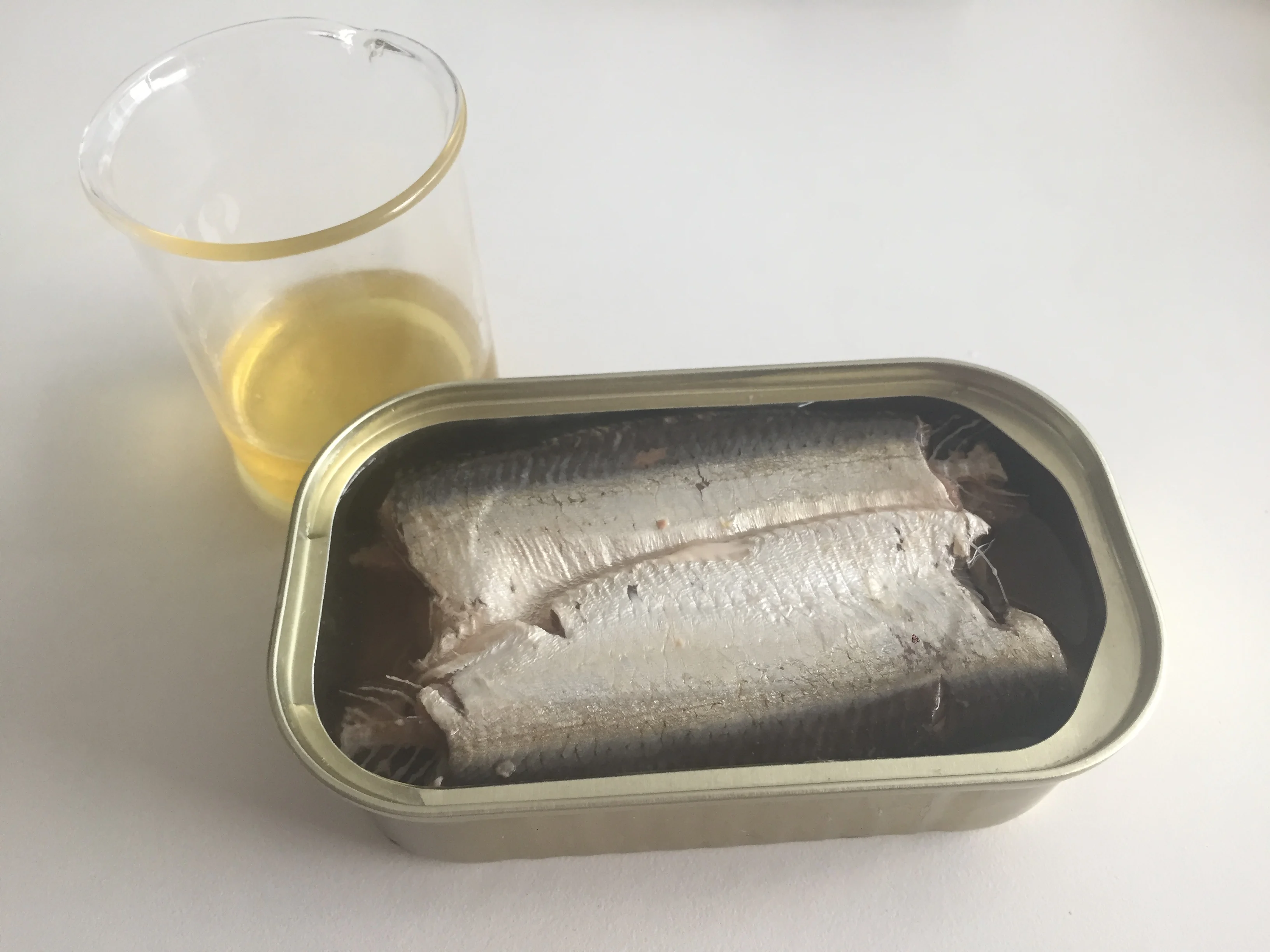 China supplier canned sardine in vegetable oil with good taste