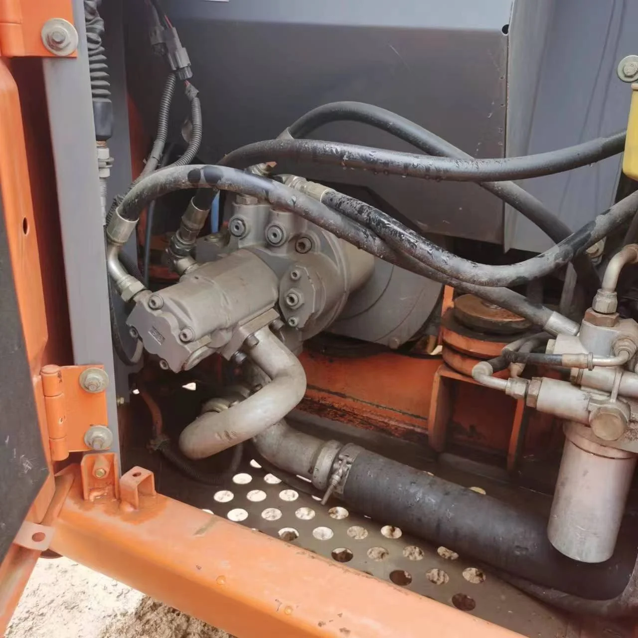 Hot Selling Used Excavators HITACHI ZX60 5.8t Second-Hand Excavator HITACHI Equipment USA