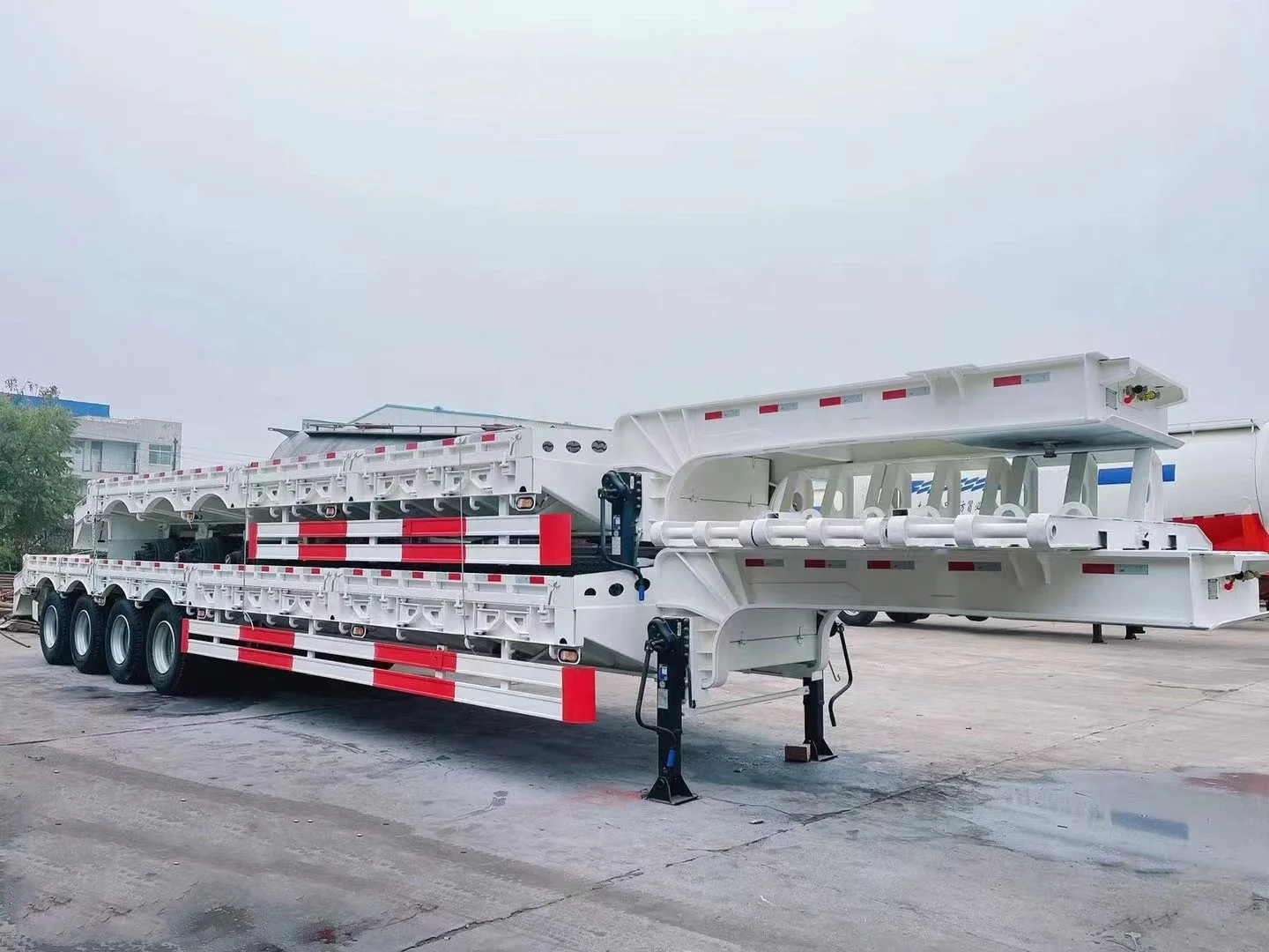 Hydraulic ramp 4 axle 50 ft Excavator Lowboy trailer Low bed loader 100 ton gooseneck lowboy flatbed semi trailer