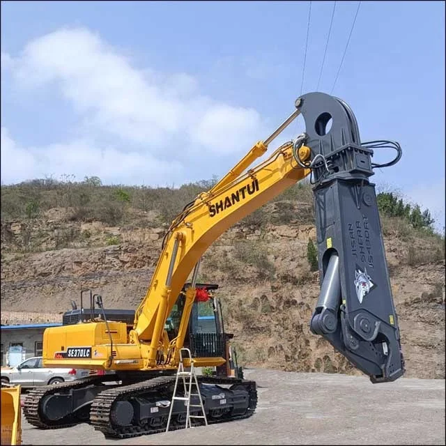 R210lc Excavator With Hydraulic Shear,Scrap Shears With 18 Months Warranty