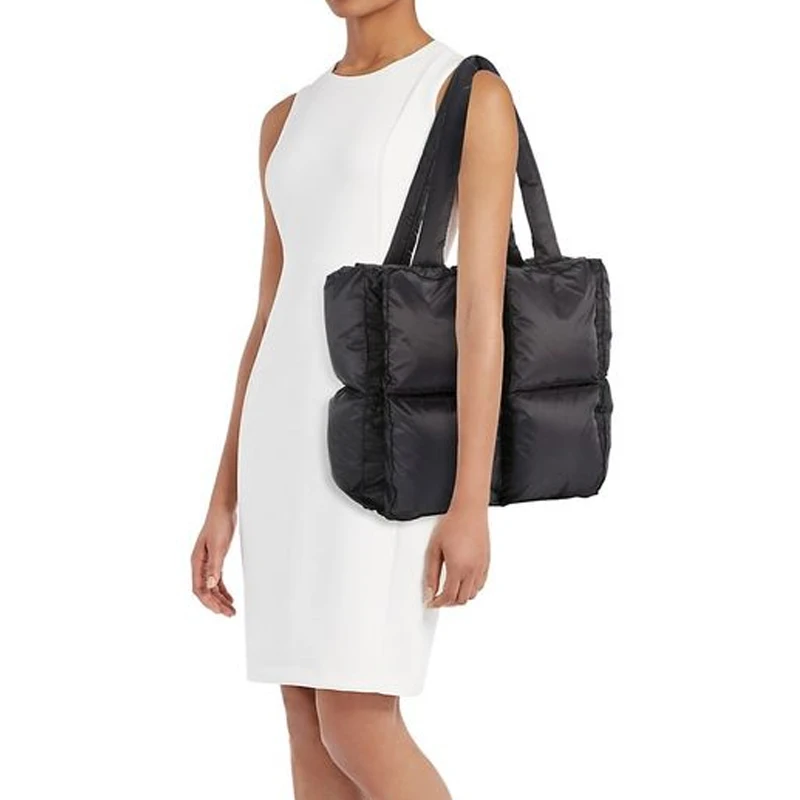 Winter Travel Large Capacity Trendy Lightweight Geometric Handbag Quilted Puffy Down Jacket Gym Lady Hand Bag