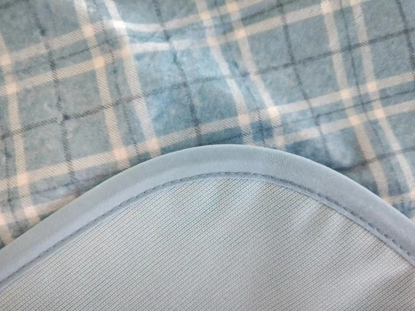 Popular Selling Reusable Washable Silicone Meal Bib for the Elderly Rice Pocket Waterproof Adult Bib