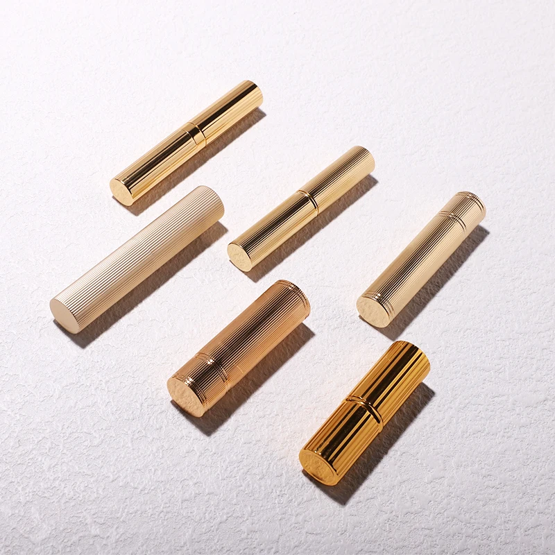 Wholesale round magnet gold 2.8g-3.2g   aluminum magnetic packaging lipstick tube lip balm cosmetic container