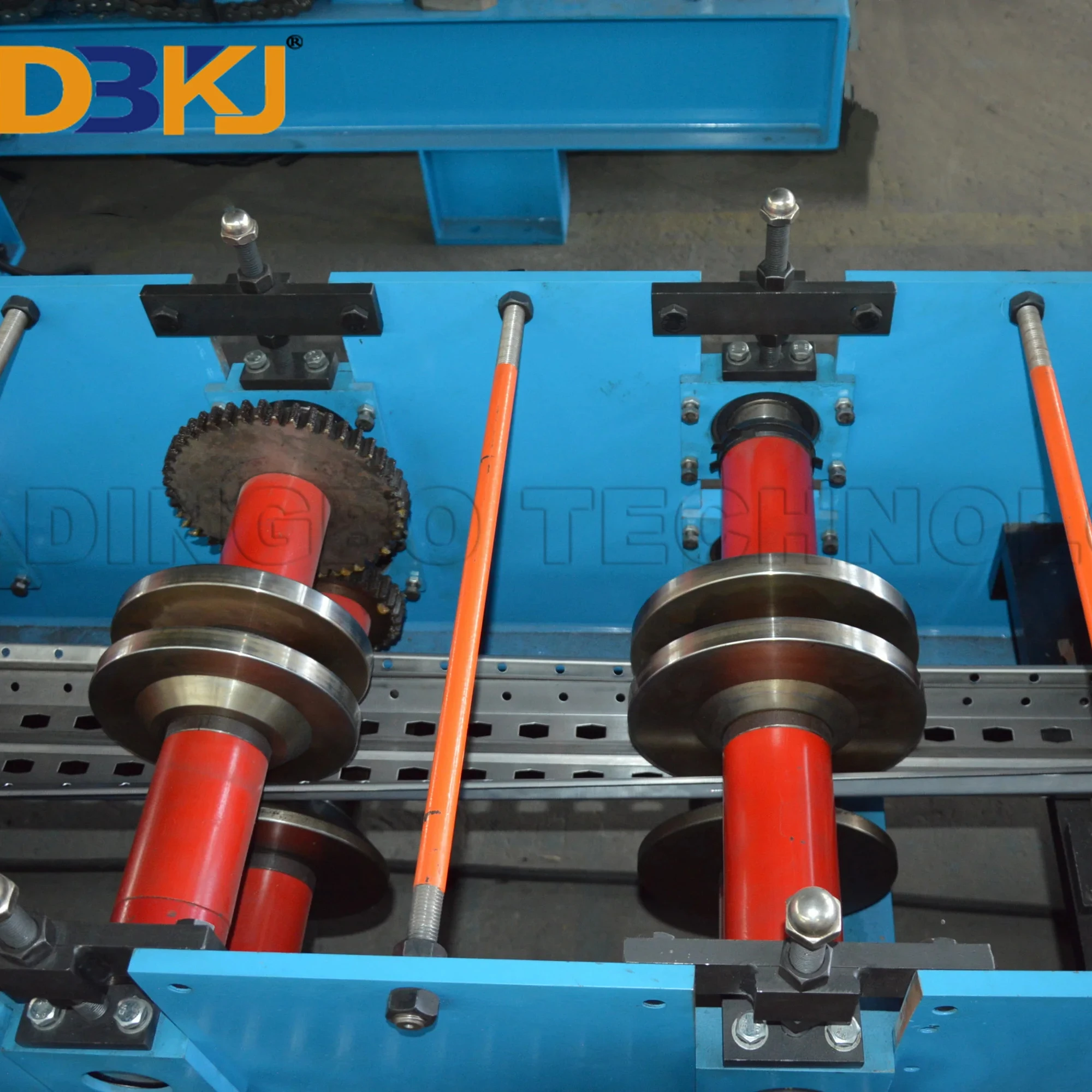 Fully Automatic Supermarket Rack Upright Roll Forming Machine Storage shelf column roll forming machine supermarket shelves