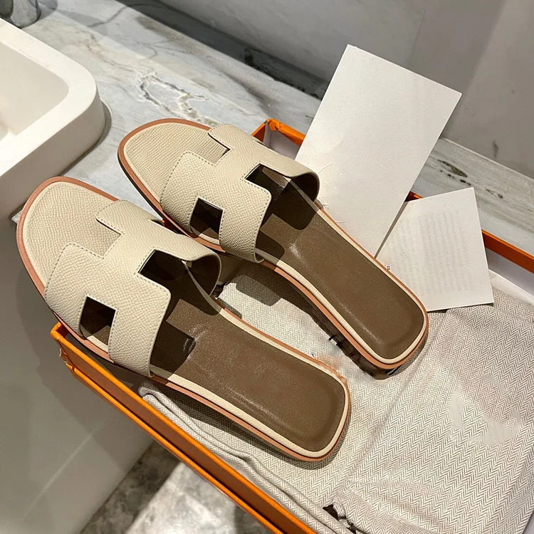 Wholesale 2022 Latest Designer Beach Casual Slippers Summer Fashion Women Casual Flat Luxury Famous Brand Slides Slippers Lady