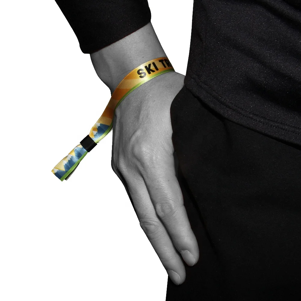 
Free design cheap custom logo fabric bracelet wristband for events 