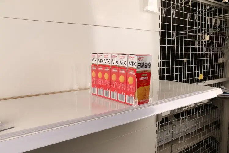 120mm Height plastic cosmetic shelf dividers with two clips and without front stopper