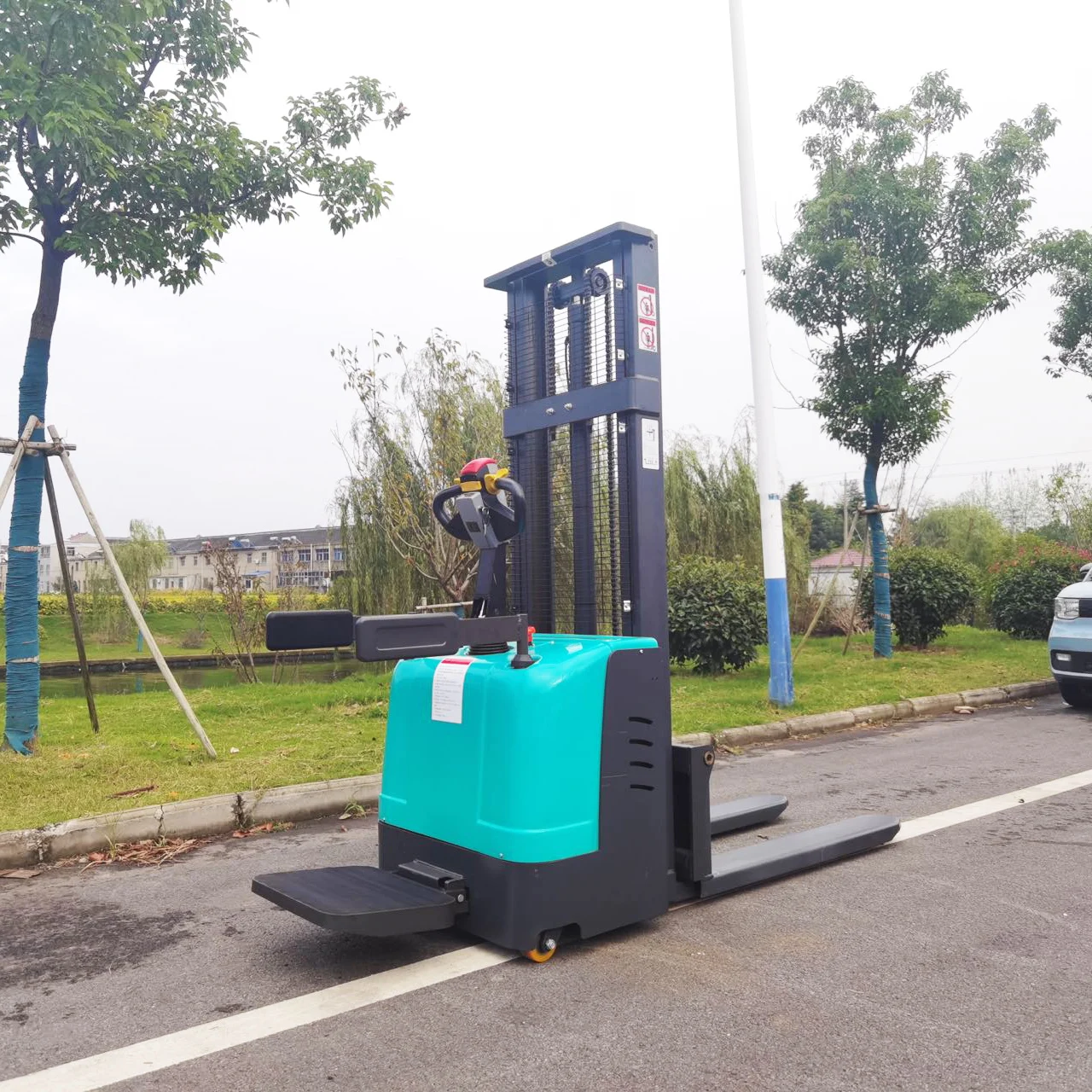 Полный электрический штабелер для поддонов с грузоподъемностью 1 тонна 2 тонны 5 6 8 Аккумуляторный большой емкости продажи