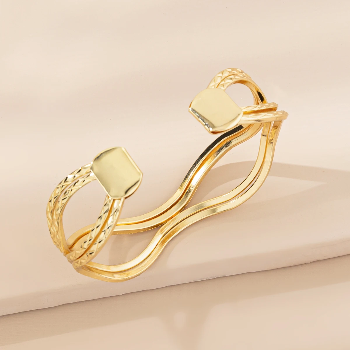 Ins wind Korean metal bracelet female tide plain circle irregular wave point cold wind high fashion personality