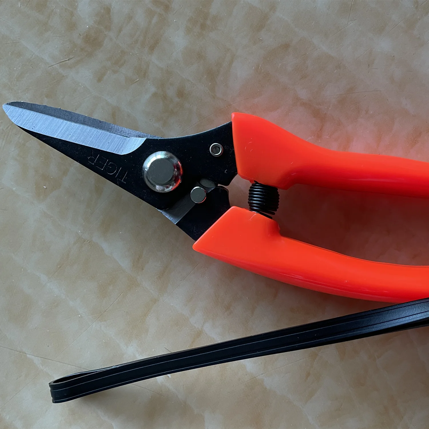 7' High Quality Hardware Tools Garden Pruning Scissors Pruner Branches, Black Finished Sharp Cutting Shear