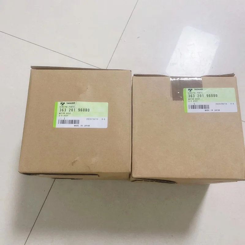 Cross Circulation Pump 363-822-05220 363-807-05140 363-806-75690 361-325-90000 363-822-25090 for TADANO GR500EX