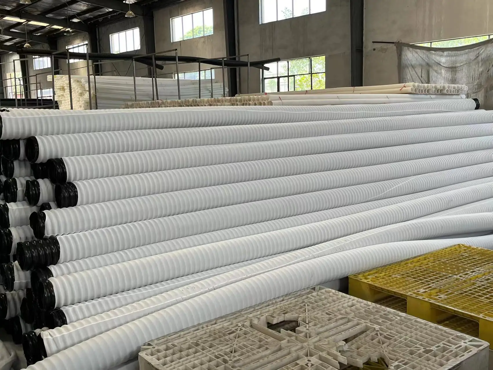 Manufacturers directly for landscaping tunnel seepage drainage 4 inch  perforated corrugated drain pipe with socks