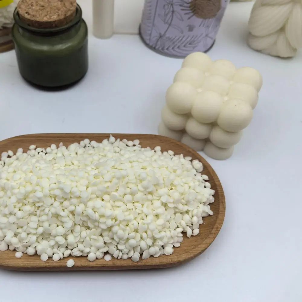 Wholesale 100% Pure Natural Soybean Wax Raw Material Flakes Eco Bulk Organic Soy Wax Flakes for Candle Making