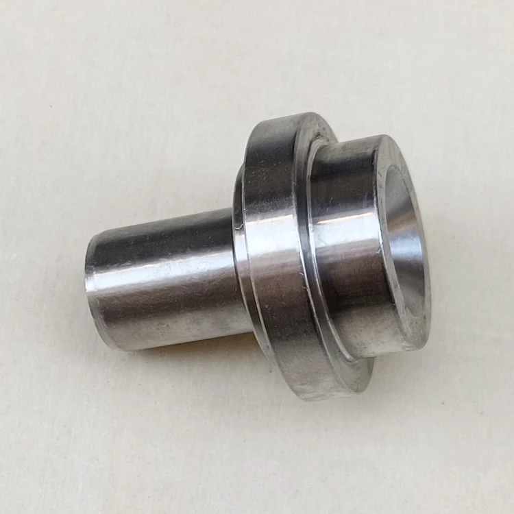 6D107 ISDE ISF2.8 diesel Engine Parts Steel Idler Gear Shaft 3935229