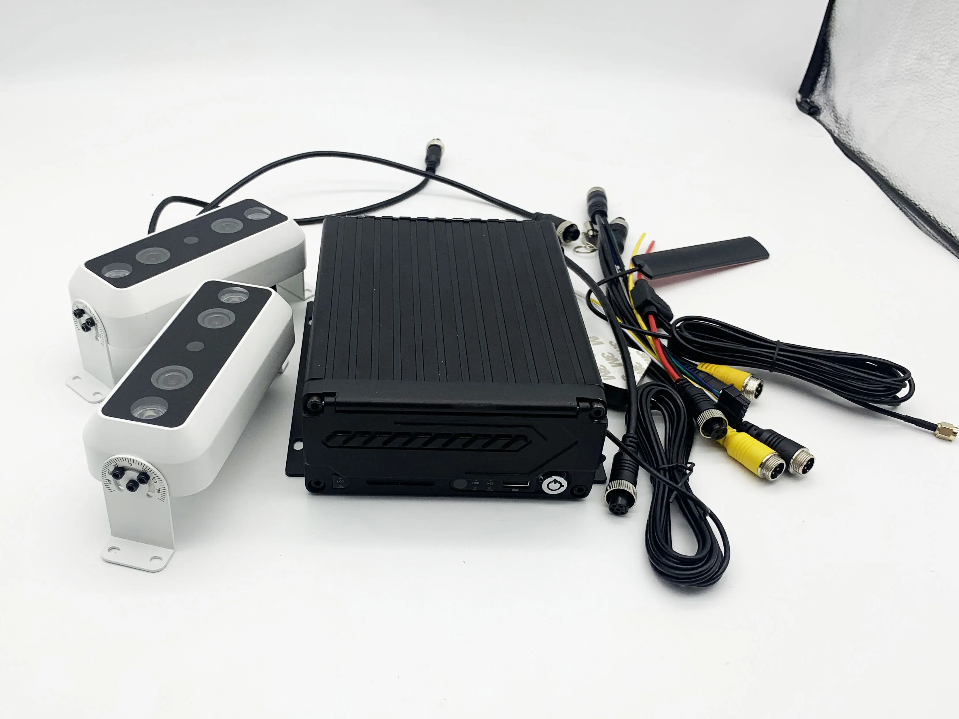 FL & OEM HD 1080P HDD MDVR 4CH People Counting System for Truck Real Time Monitoring Passenger Counter Connect with Mobile DVR