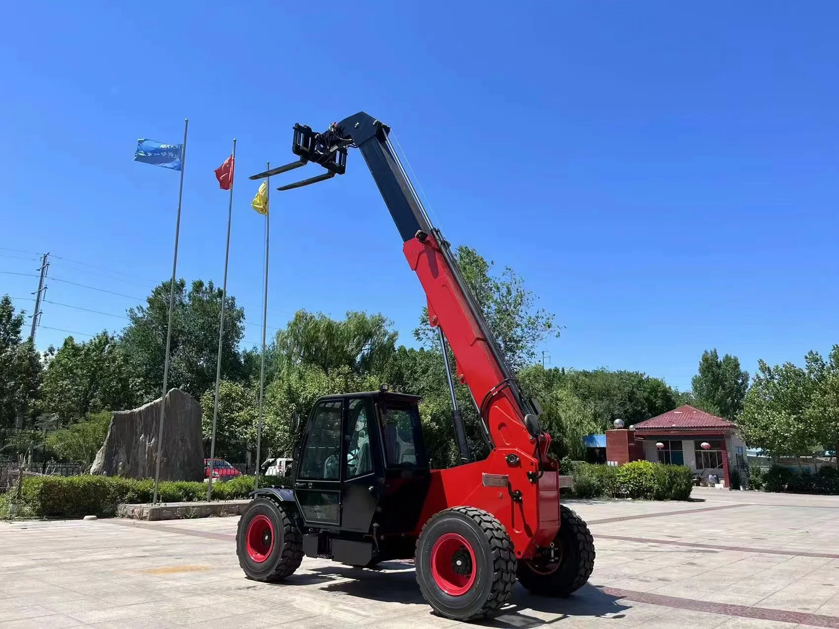 Hot Selling 4.5 Ton 4X4 Wheels Telescopic Telehandler 17M XC6-4517K Telescopic Forklift