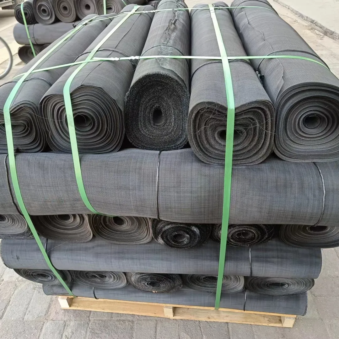 Конструкция из металлической проволочной сетки черная проволочная сетка для