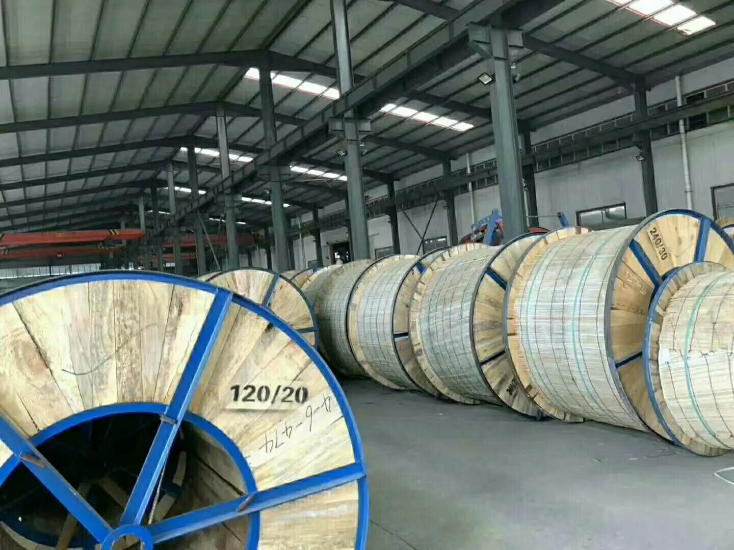 
LGJ-70/10 High quality wire direct deal ACSR Convenient transportation and installation 