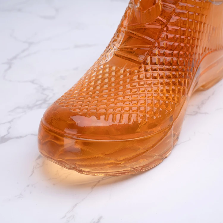 Hand Blown Fancy Shoes Shaped Borosilicate Glass Whisky Glasses Wine Decanter Bottles Glass Decanter Set