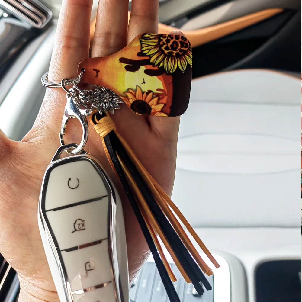 Western Vintage Long Tassel Sunflower Pendant Key Ring Cowboy Bull Head Dairy Cattle Print Cow Brand Wooden Keychain