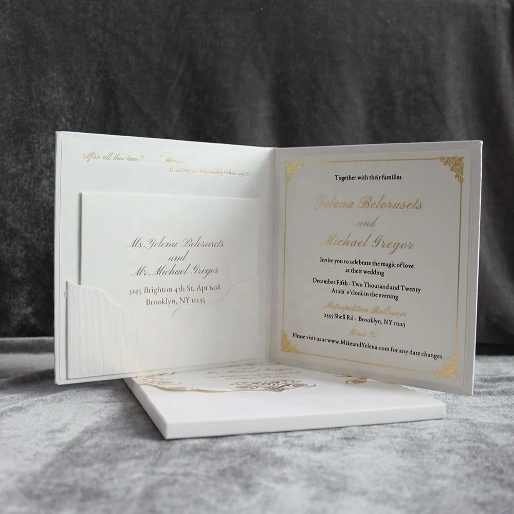 15*15cm AU Style Booklet Customized Design Hardcover Wedding Invitations with Embossing Envelope