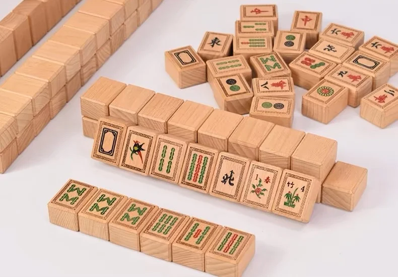 Hong Kong Luxury Mahjong Set Sandalwood Wood Mahjong Gift Box Nautical Style Painted Mahjong Set