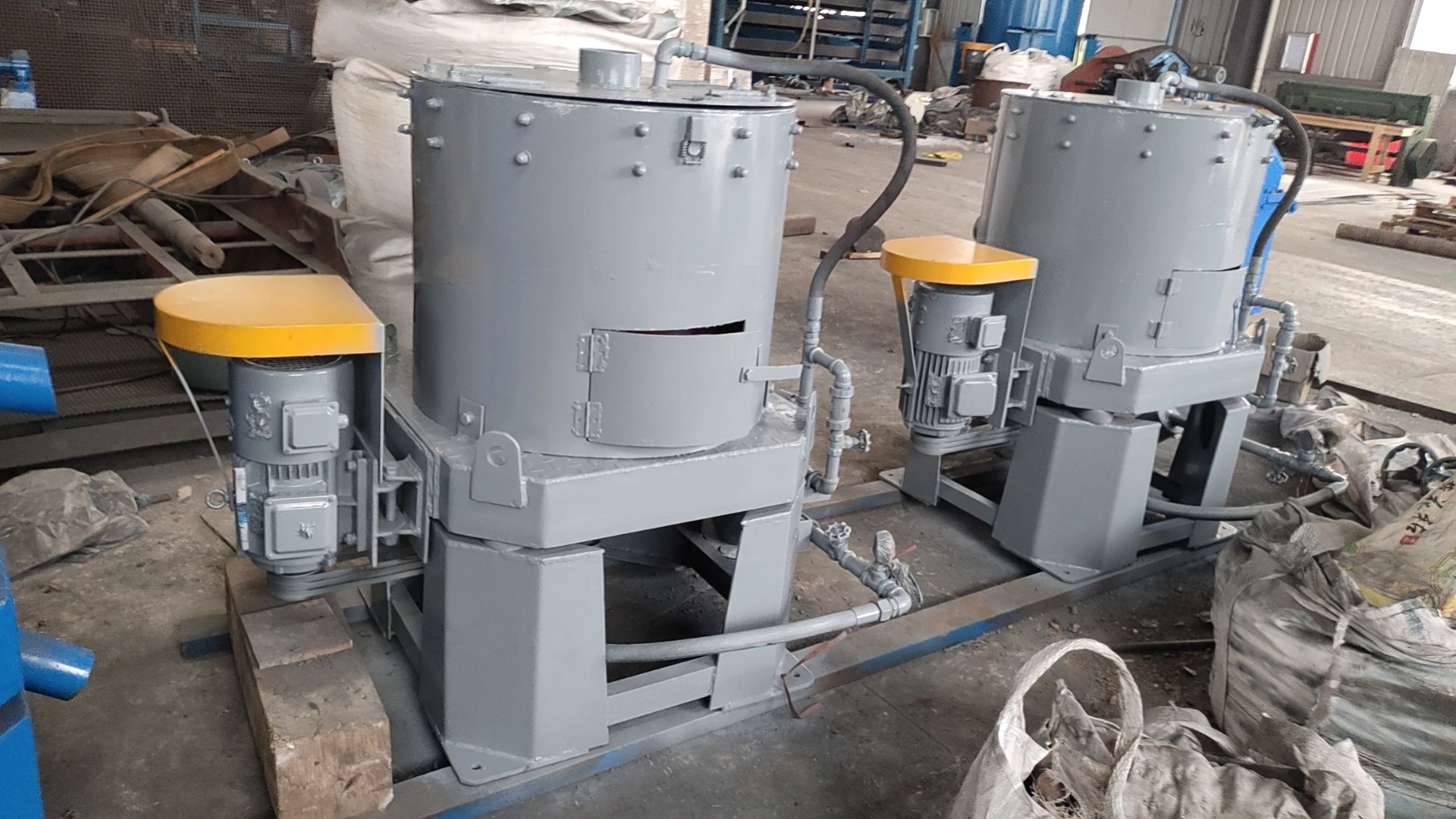 Knelson Falcon centrifuge concentrator spin concentrator gold processing equipment