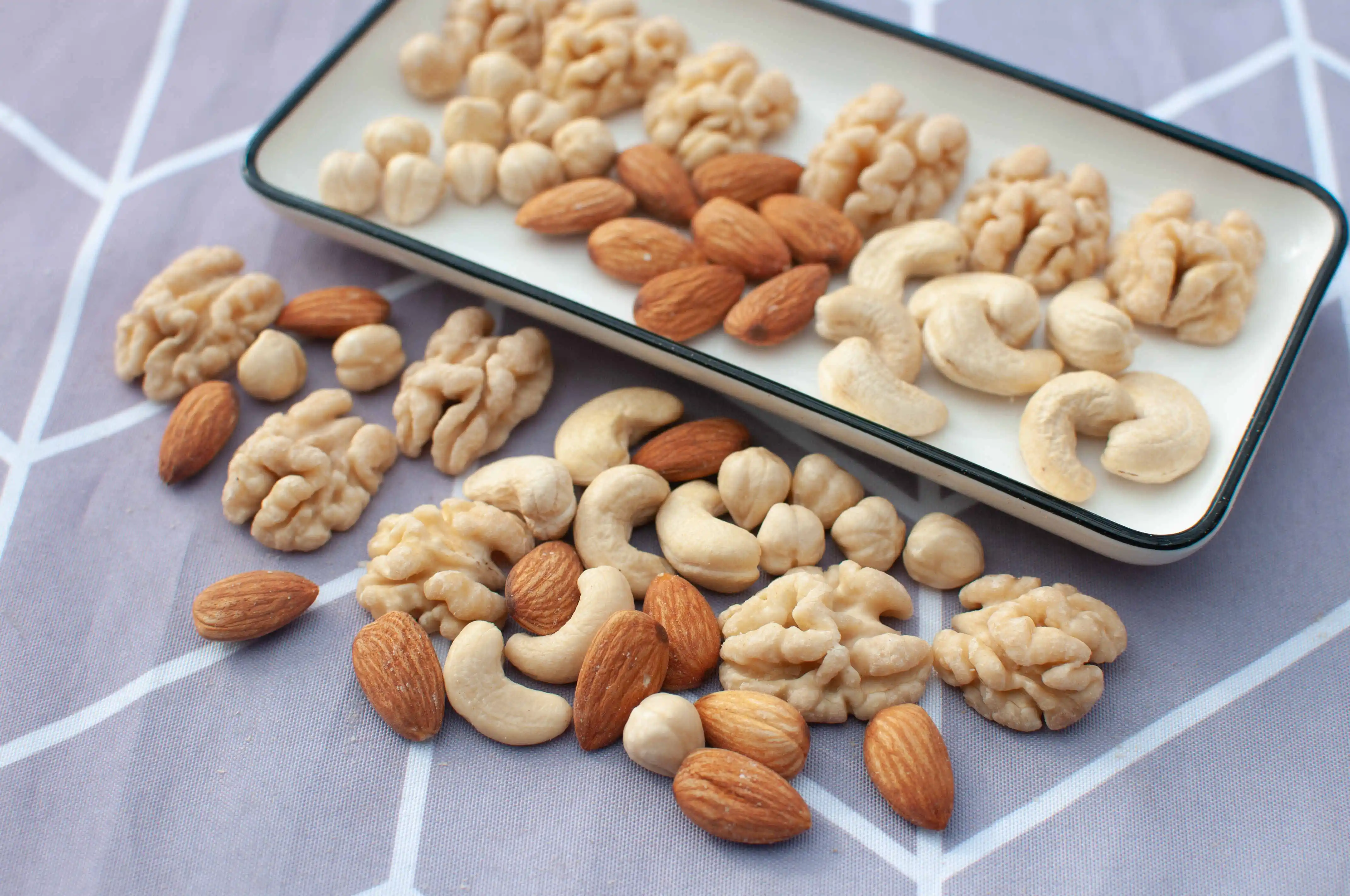 Nutty Snacks for Adult Healthy Snacks Natural Hard Mixed Nuts with quality warranty