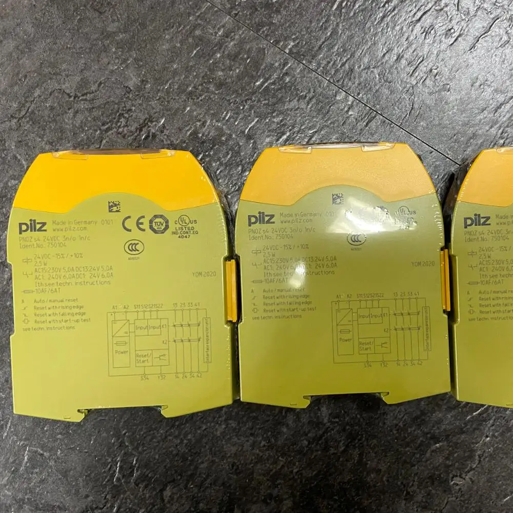 
PNOZsigma safety relay 750104 Safety relay PNOZ s4 24VDC 3 n/o 1 n/c emergency stop relay 