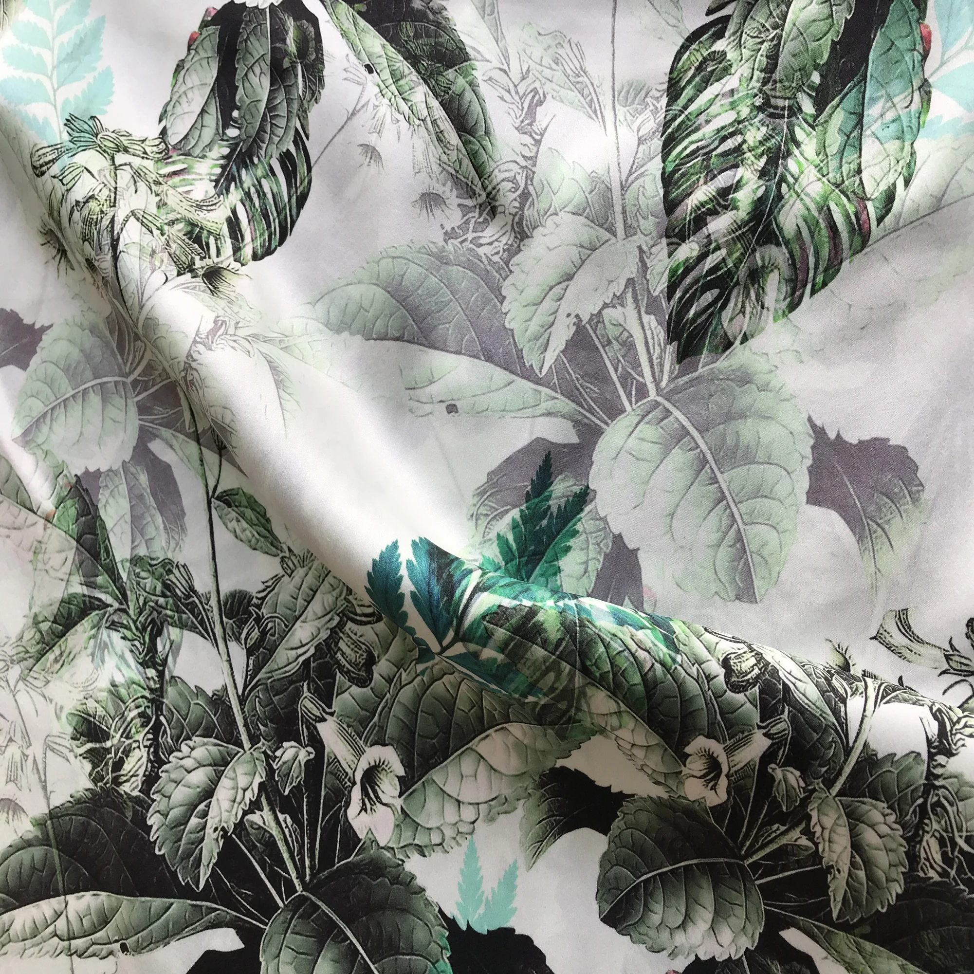 Шелковый вискозный креп с цифровой печатью