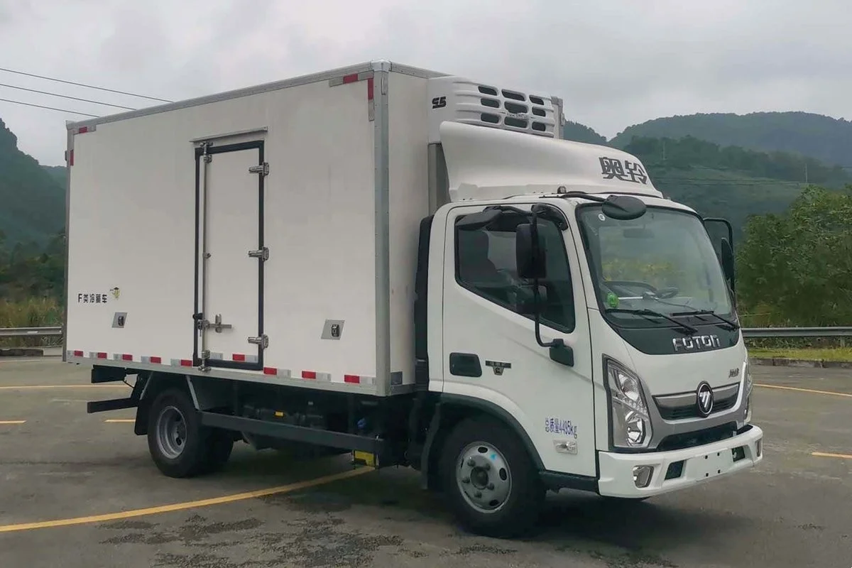 2023 Foton 4X2 3Ton 5Ton Freezer Cooling Truck Cold Food Transport Refrigerated Truck for Sale