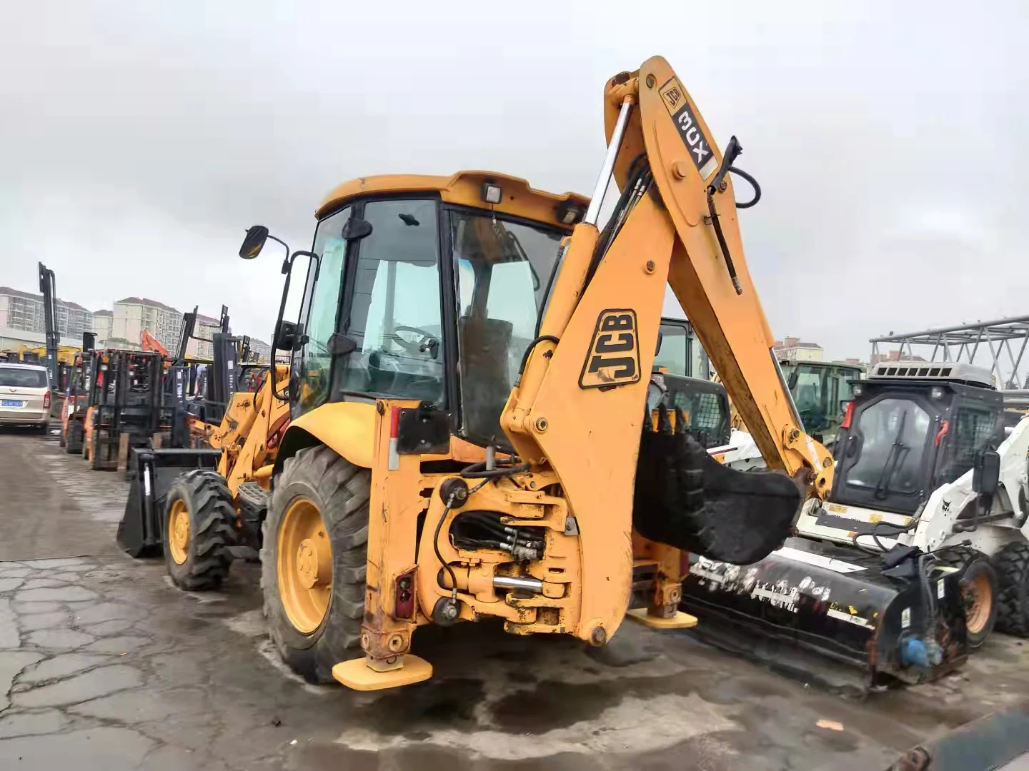 Экскаватор-погрузчик JCB 3CX