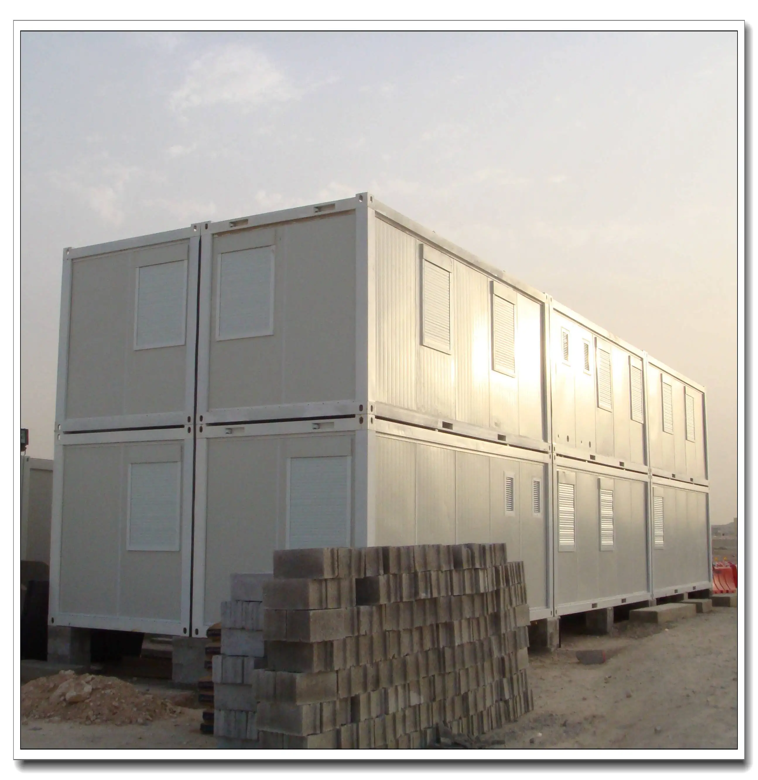 Earthquake proof easy to assemble sandwich panel construction material modern design prefab house suriname