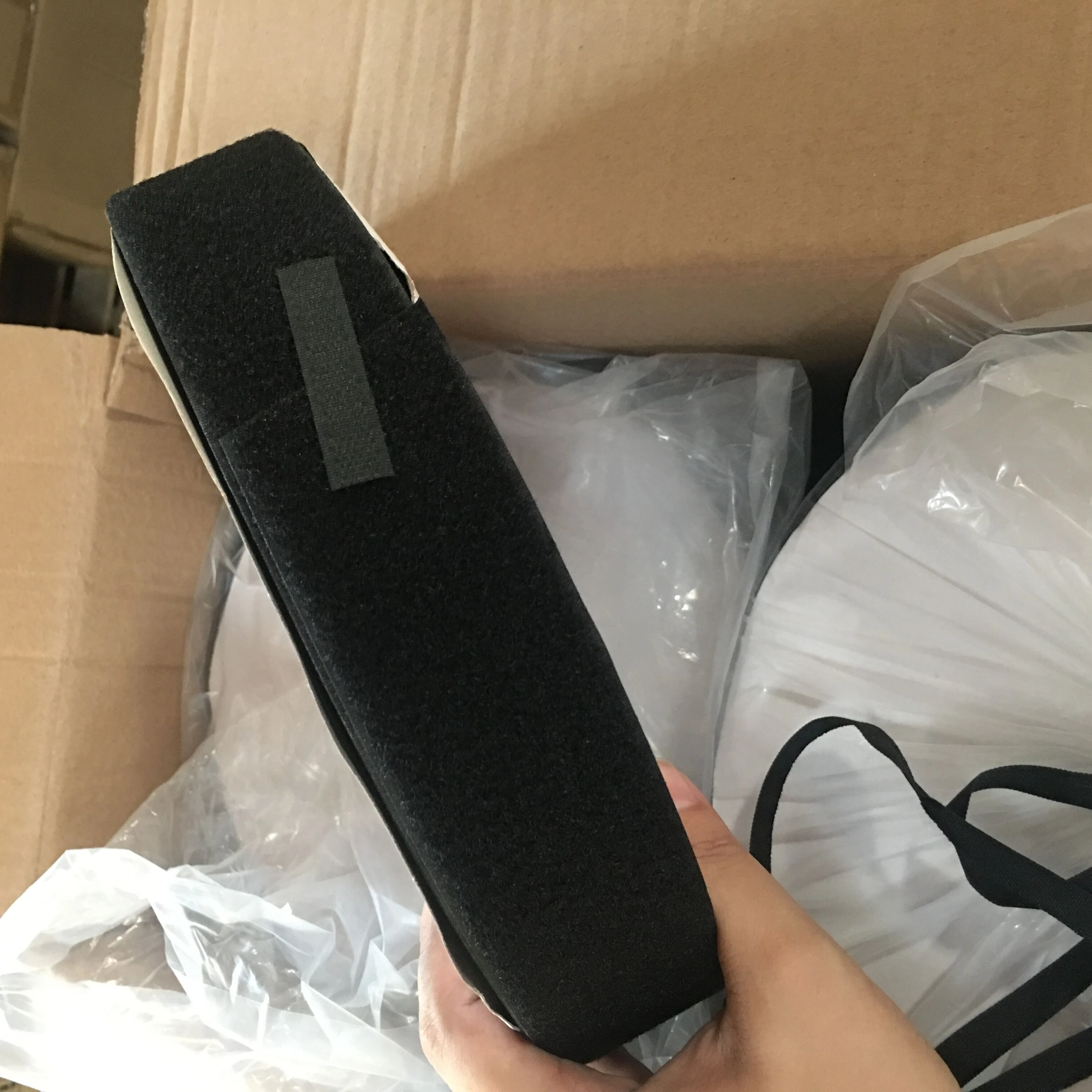 Черные нейлоновые регулируемые ремешки на липучке