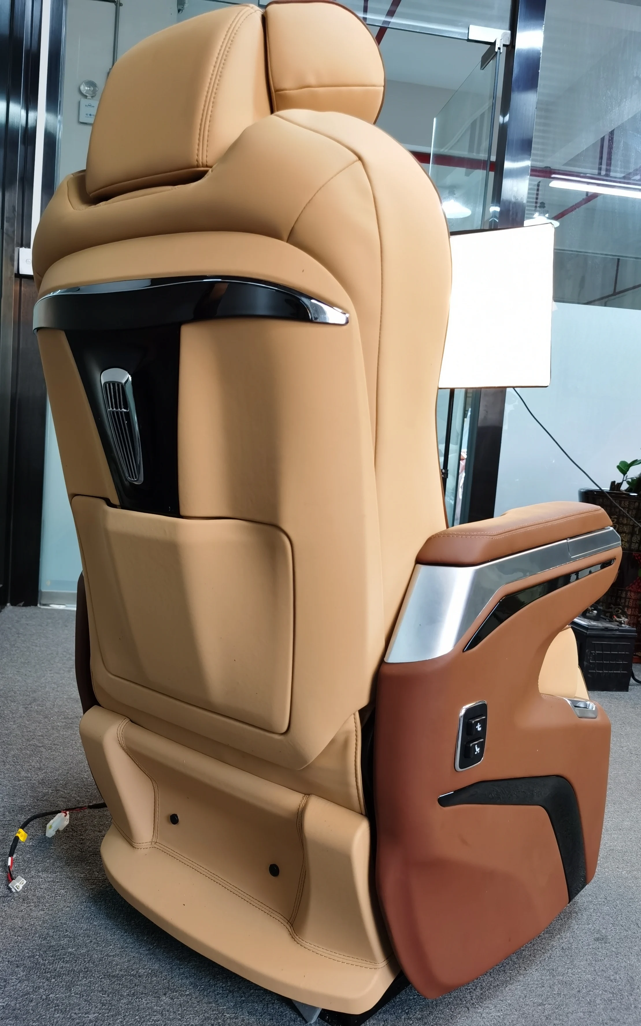 
Factory Power car parts car Interior seat parts Electric seat for MINIBUS LUXURY VIP CARS AND VANS 