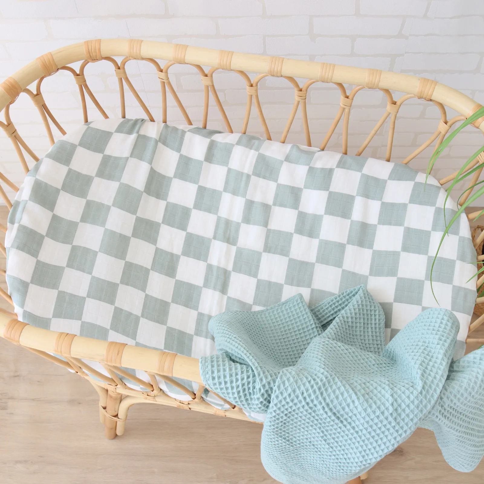 2023 New Custom 2 Layers For Newborn Baby Green Checker Bamboo Cotton Baby Muslin Swaddle Blanket Warp Headband Beaine Set